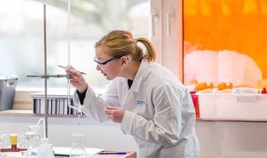 Bild des Berufs Pharmazeutisch-technische/r Assistent/in (PTA)