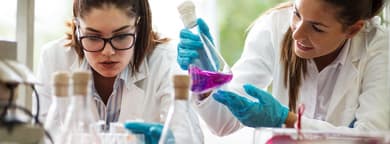 Bild des Berufs Chemielaborjungwerker/in