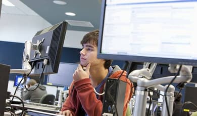 Bild des Berufs Duales Studium Telekommunikationsinformatik