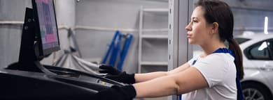 Bild des Berufs Duales Studium Fahrzeugtechnik