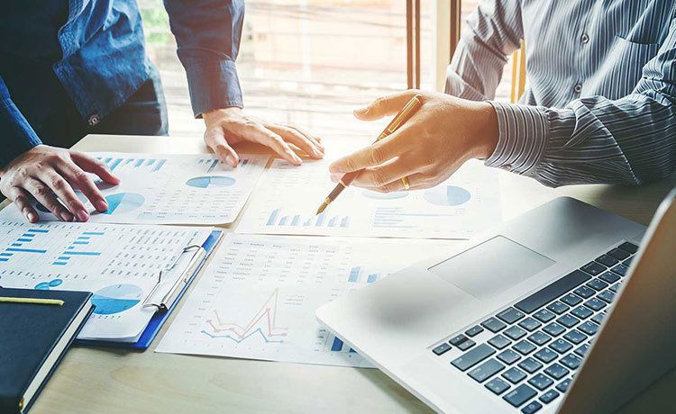 Duales Studium BWL – Unternehmen, Hochschulen & Infos