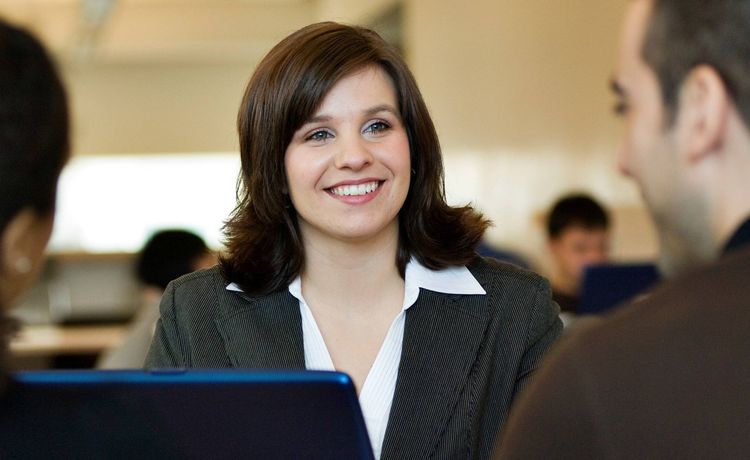 Profession gallery ausbildung zur versicherungskauffrau 2 min