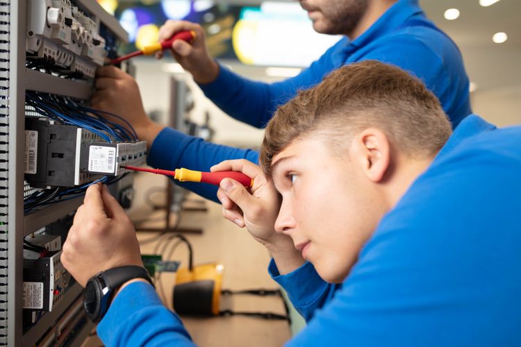 Ausbildung Elektroniker für Betriebstechnik (m/w/d) bei Emscher Lippe Energie GmbH in Gelsenkirchen