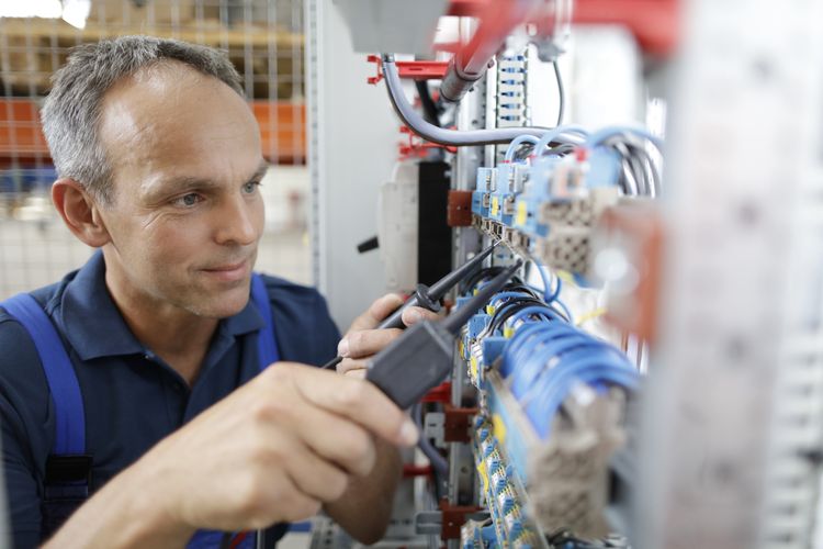 Ausbildung Zum Elektroniker In Fur Betriebstechnik Bei Rieber Gmbh