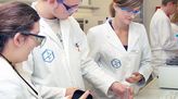 Bild des Berufs Chemisch-technischer Assistent (CTA)