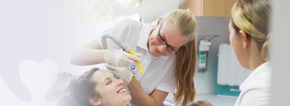 Ausbildung als Zahnmedizinische Fachangestellte bei ZZB