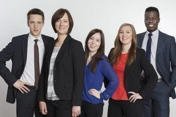 Job posting gallery 360x240 gruppenfoto alle azubis