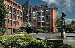 Resume image building3 klein