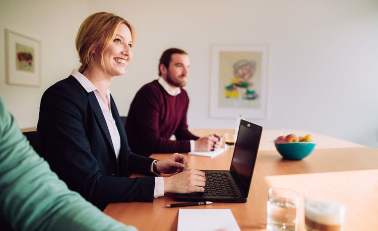 Duales Studium BWL – Unternehmen, Hochschulen & Infos