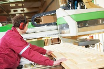 Sugar image ausbildung als holzbearbeitungsmechaniker