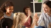 Erzieher für Kinderheim bei der Arbeit.