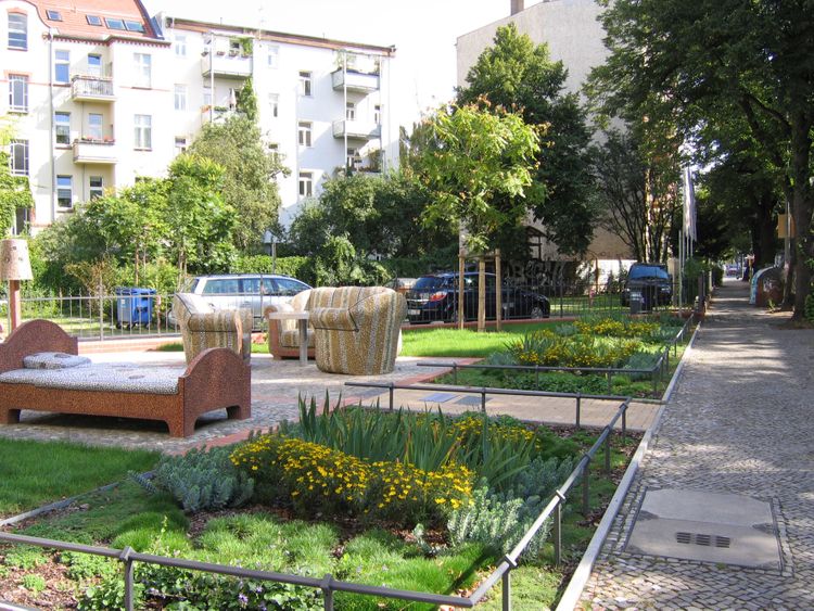 Ausbildung Landschaftsgärtner/in (m/w/d) bei alpina ag, Garten