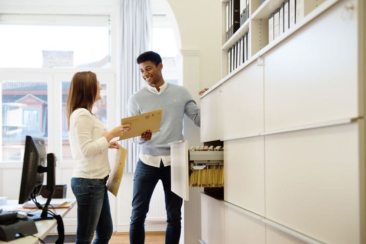 Wie Viel Verdient Ein Kaufmann Für Büromanagement