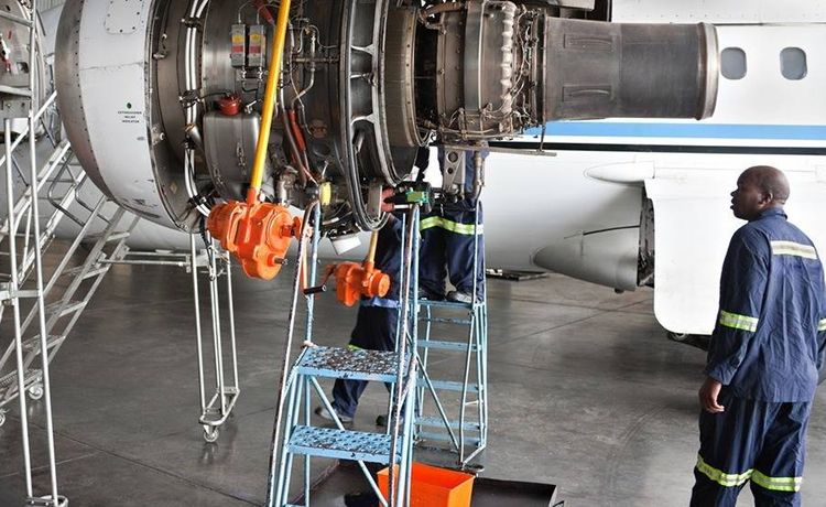 Profession gallery ausbildung zum elektroniker fuer luftfahrttechnische systeme3