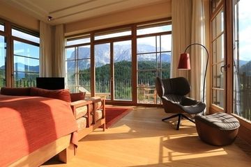 Job posting gallery 360x240 elmau4