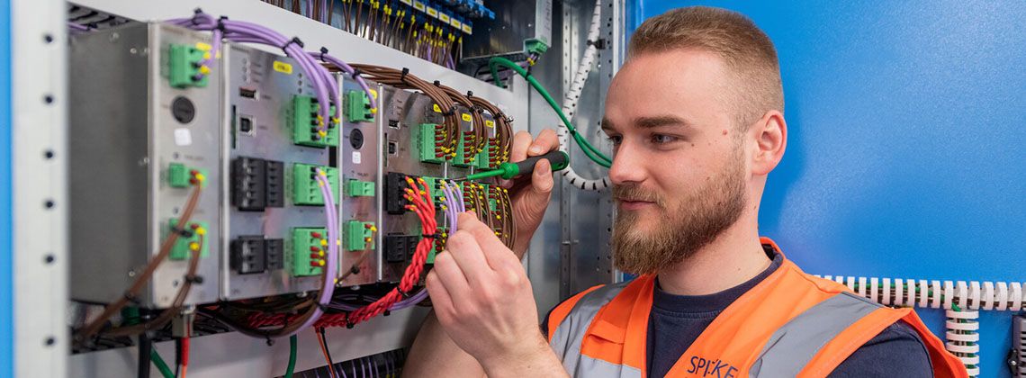 Ausbildung zum Elektroanlagenmonteur bei SPITZKE SE
