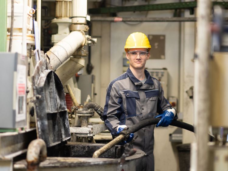 Auszubildender M W D Chemikant Hanau Bei Heraeus Holding Gmbh In Hanau