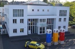 Resume image foto haupthaus mit ampera