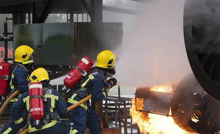 Profession gallery ausbildung zum werkfeuerwehrmann
