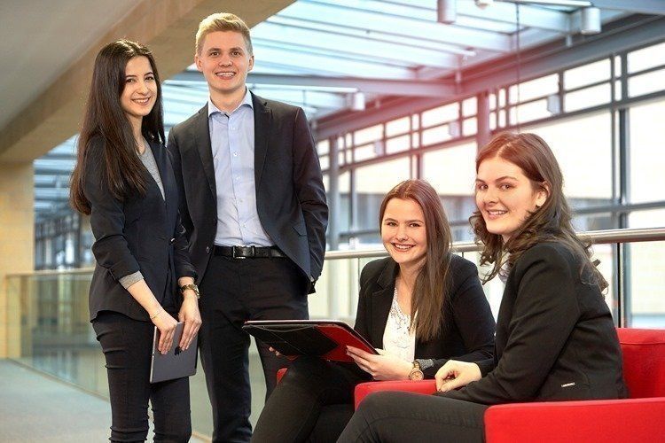 Job posting gallery verkleinert ausbildung.de 1 azubis 2017 599 glow
