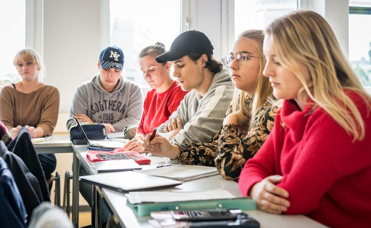 Profession gallery gesundheits und kinderkrankenpflger