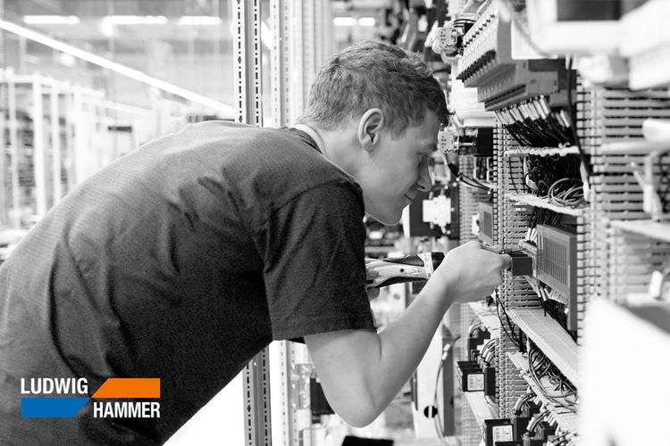 Ausbildung Elektroniker In Fur Betriebstechnik M W D Bei Ludwig Hammer Gmbh In Kleinostheim