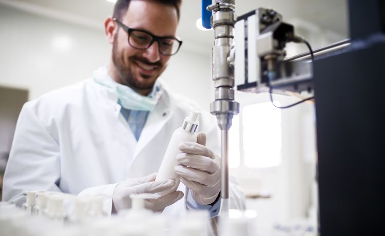  Ausbildung Chemikant:in – Infos und freie Stellen Motiv 