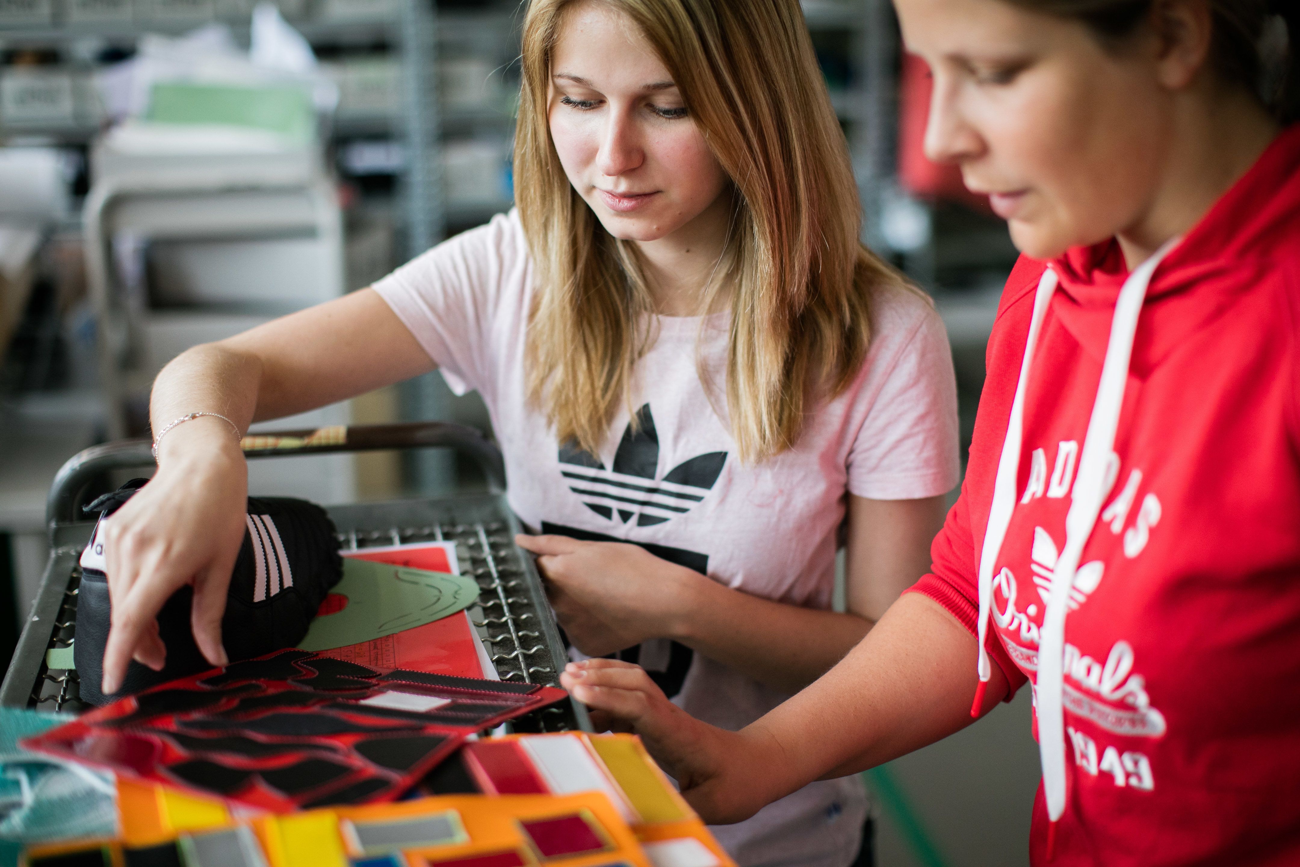 Ausbildung Zum R Schuhfertiger In M W D 21 Bei Adidas Ag In Scheinfeld