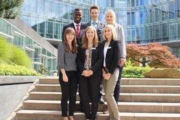 Job posting gallery 360x240 gruppenfoto azubis 2014